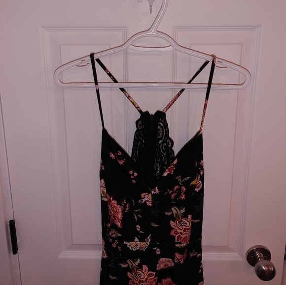 Dress. High-low with lace - Picture 2 of 4